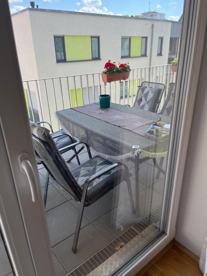 Schoenes Zimmer In Zentraler Lage Ulm Exteriér fotografie